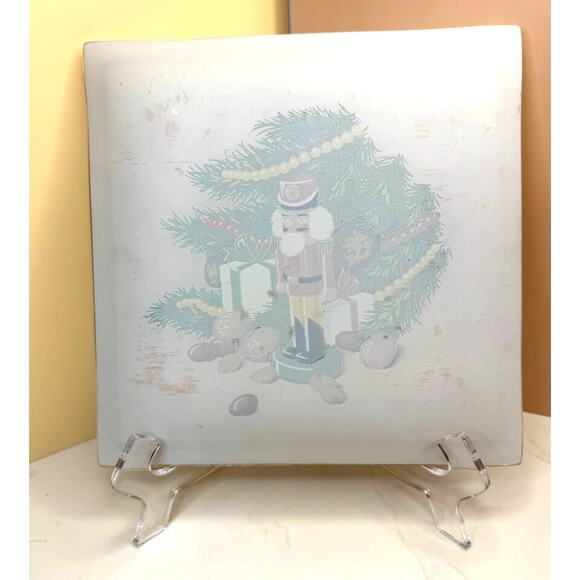 L.E. Smith Glass Nutcracker Reverse Painted Christmas Plate 9" Santa Cookies - Picture 2 of 4